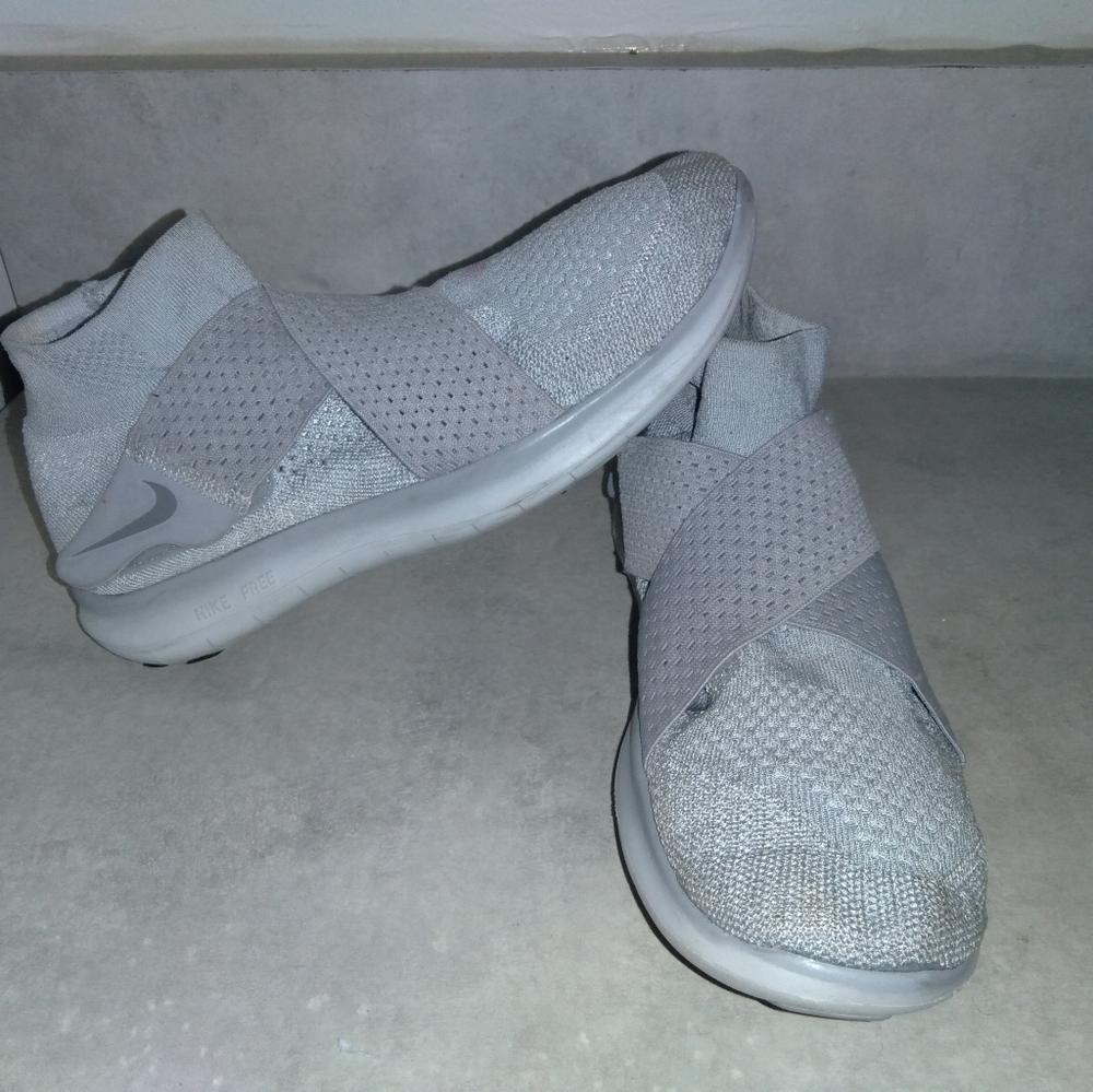 Nike Free Run RN Motion Flyknit Shoes Womens 9.5 Wolf Grey Platinum 880846-005